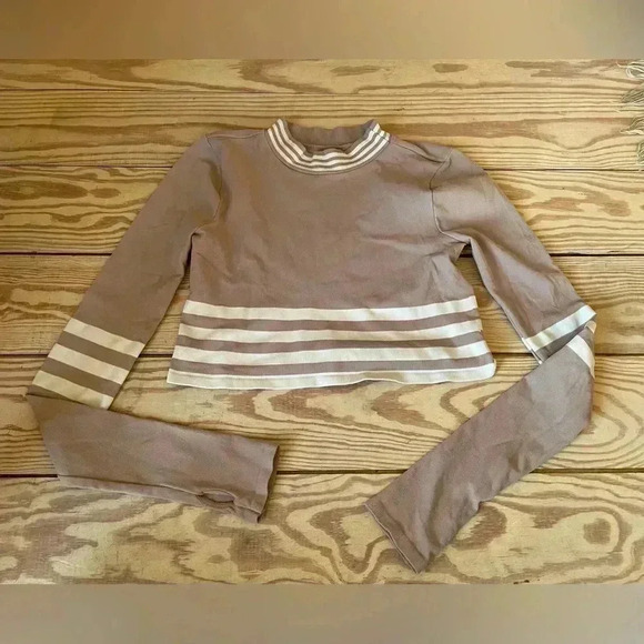 Free people movement triumph stripe turtleneck size m/l - Picture 1 of 2